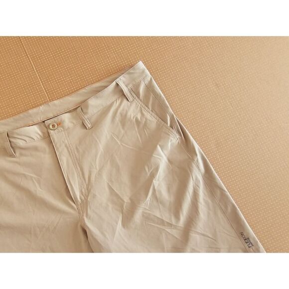 Eddie Bauer Flexion Amphib Shorts Mens 42 Khaki Brown Zip Pocket Outdoor - Picture 3 of 10